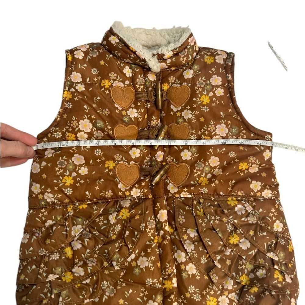 Kids Puffer Vest - Picture 3 of 13